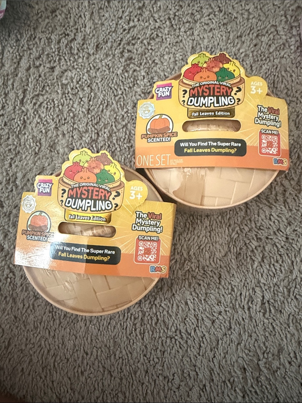2 Mystery Dumpling Fall Leaves Edition - Pumpkin Spice Scented (Orange)